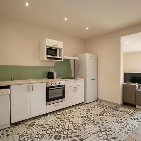 Apartment Avec Piscine *