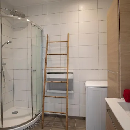 Avec Piscine Apartment