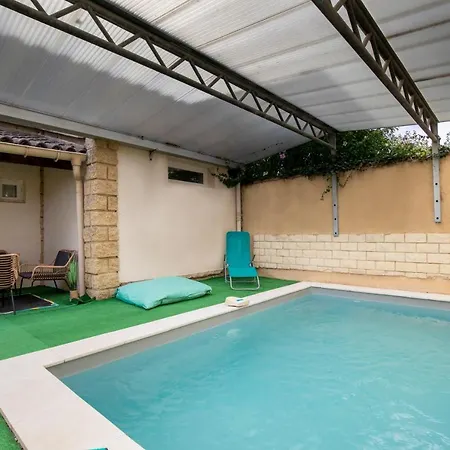 Avec Piscine